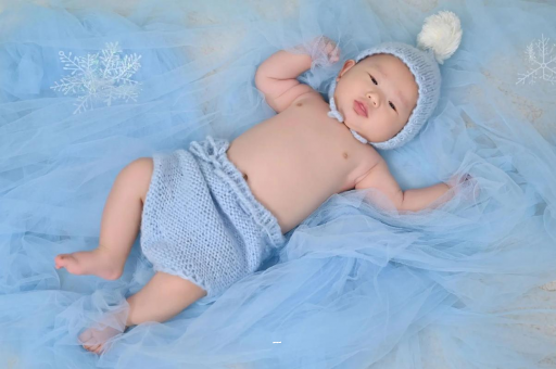 延边摸孕妇肚子沾喜气